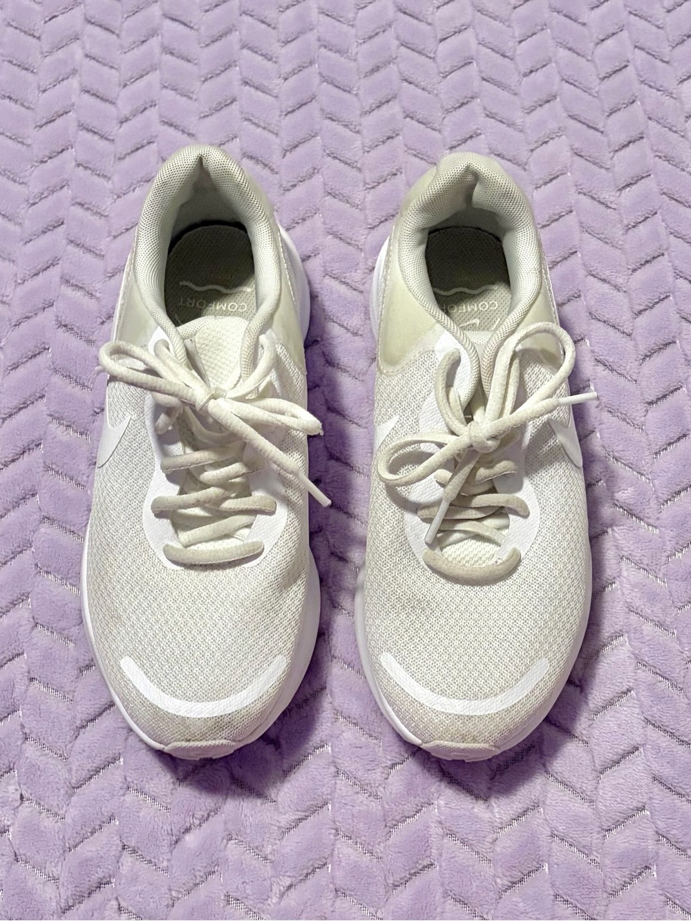Nike Revolution 7 Road Running Sneakers
